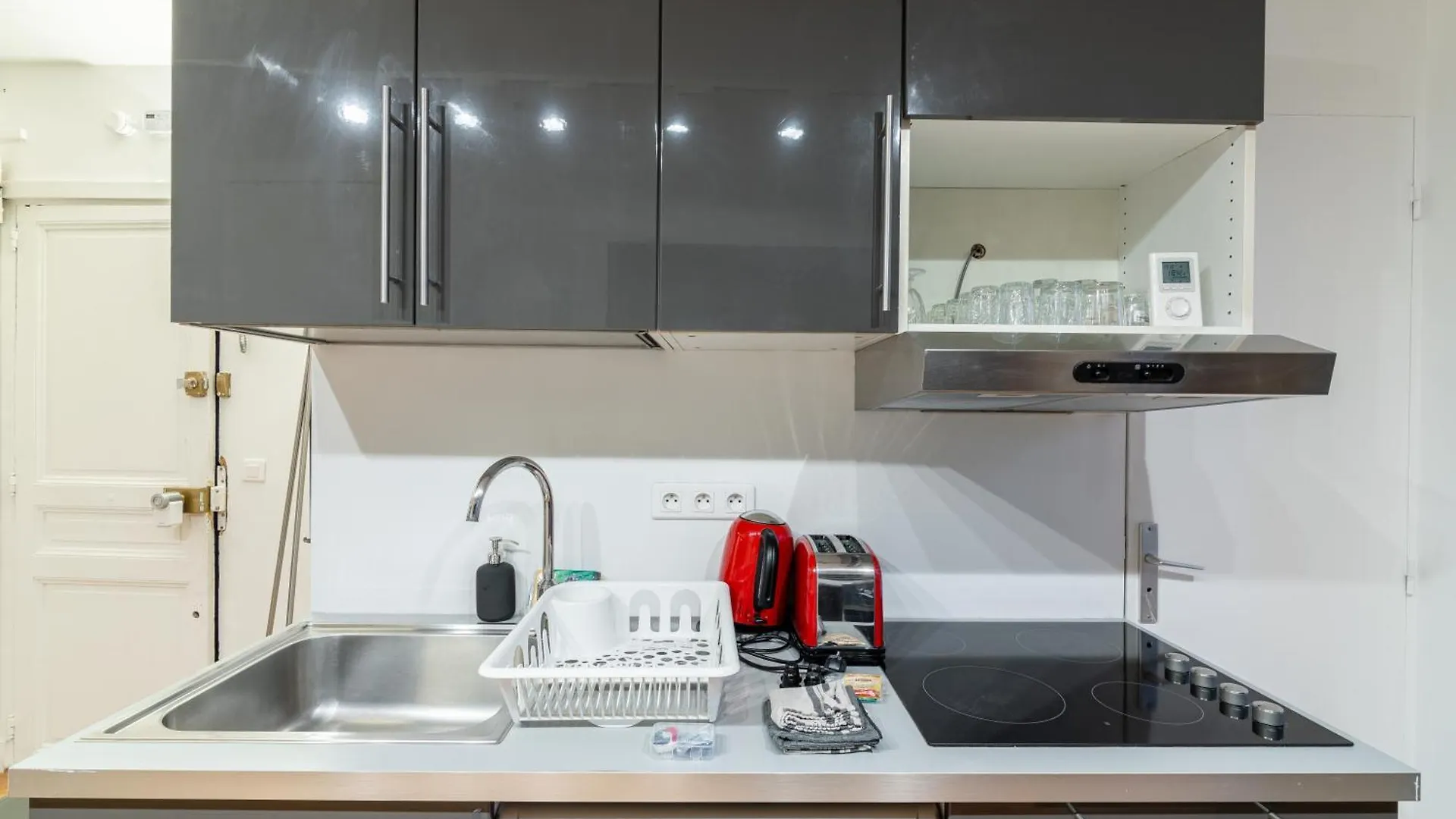 Luxurious 1 Bedroom Tour Eiffel Saint Dominique Free Netflix *