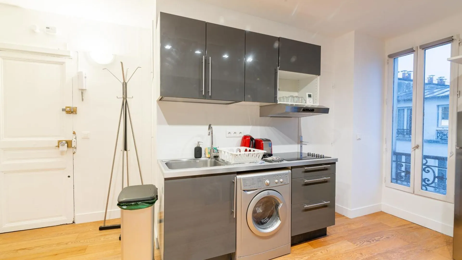 Luxurious 1 Bedroom Tour Eiffel Saint Dominique Free Netflix Apartment
