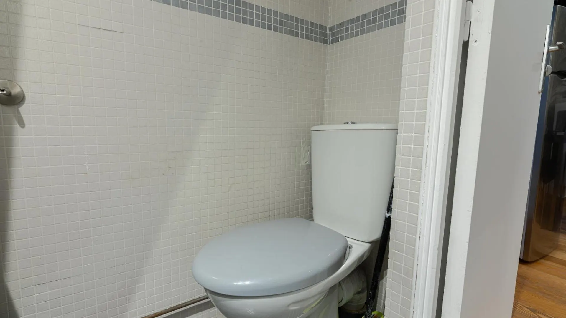 Luxurious 1 Bedroom Tour Eiffel Saint Dominique Free Netflix Paris