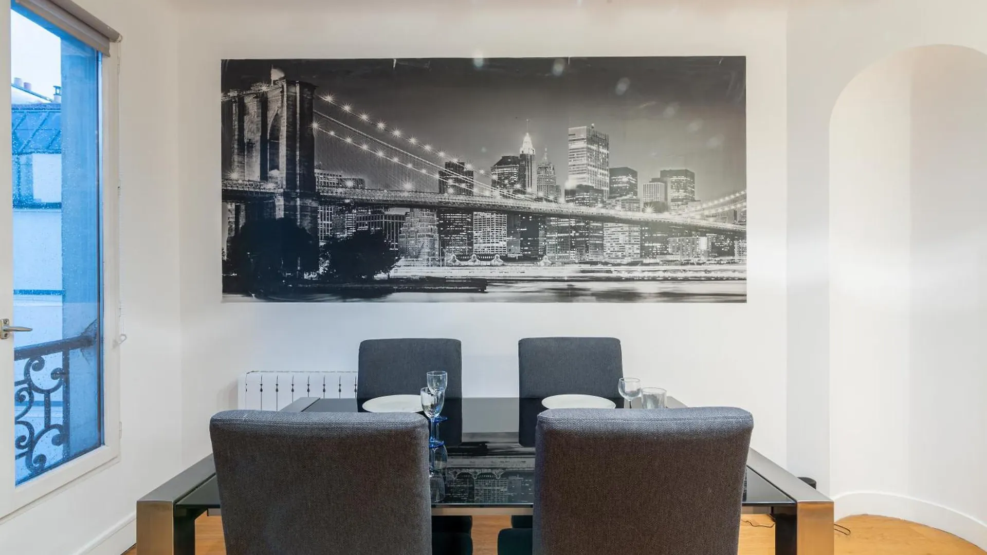 Luxurious 1 Bedroom Tour Eiffel Saint Dominique Free Netflix Παρίσι
